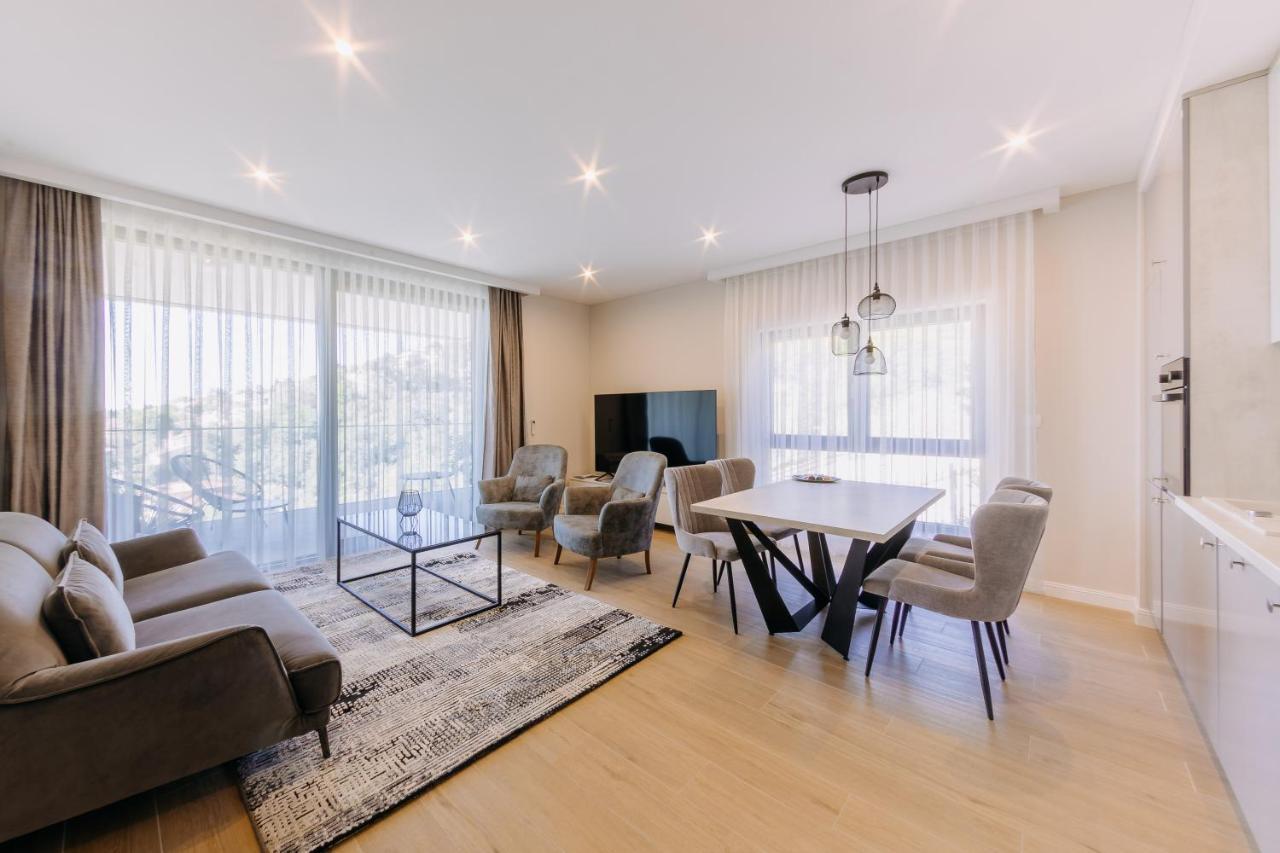 Carmen Apartment *