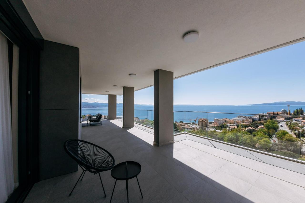 Carmen Apartment *